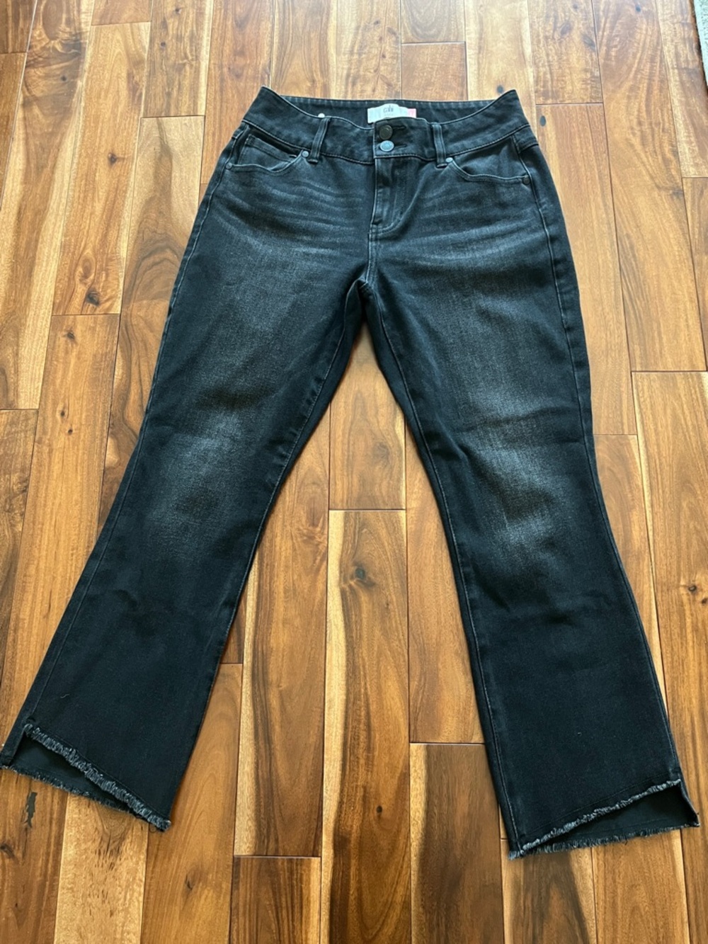CAbi Black Hi-Low Crop Jeans with Raw Hem | Sz4